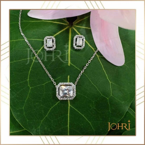 Emerald cut set