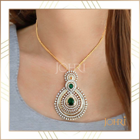 Diamond look pendant set